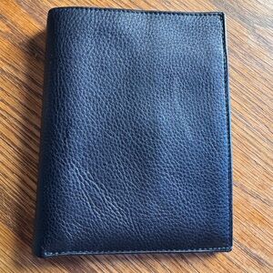 Top grain leather black bifold wallet
